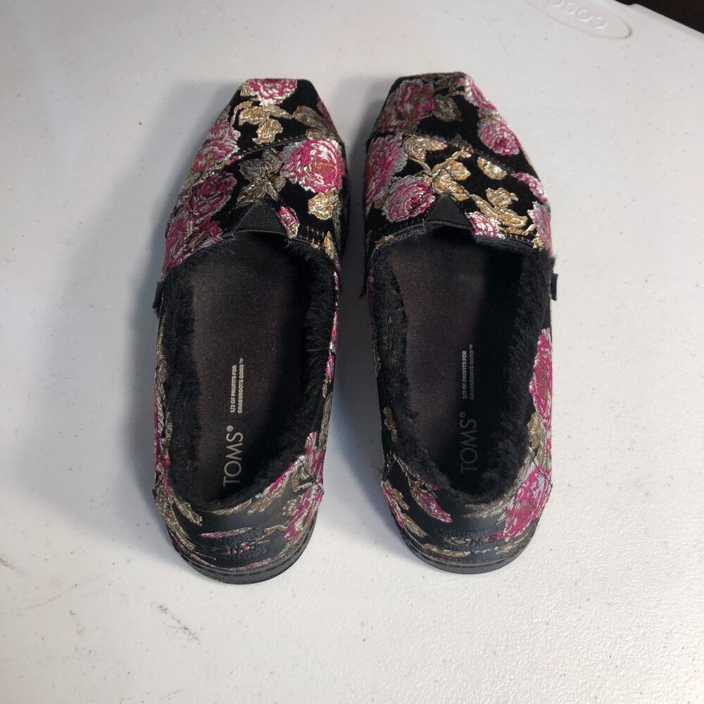Tom's Black Slip On Shoes with Metallic Roses, Size 7
